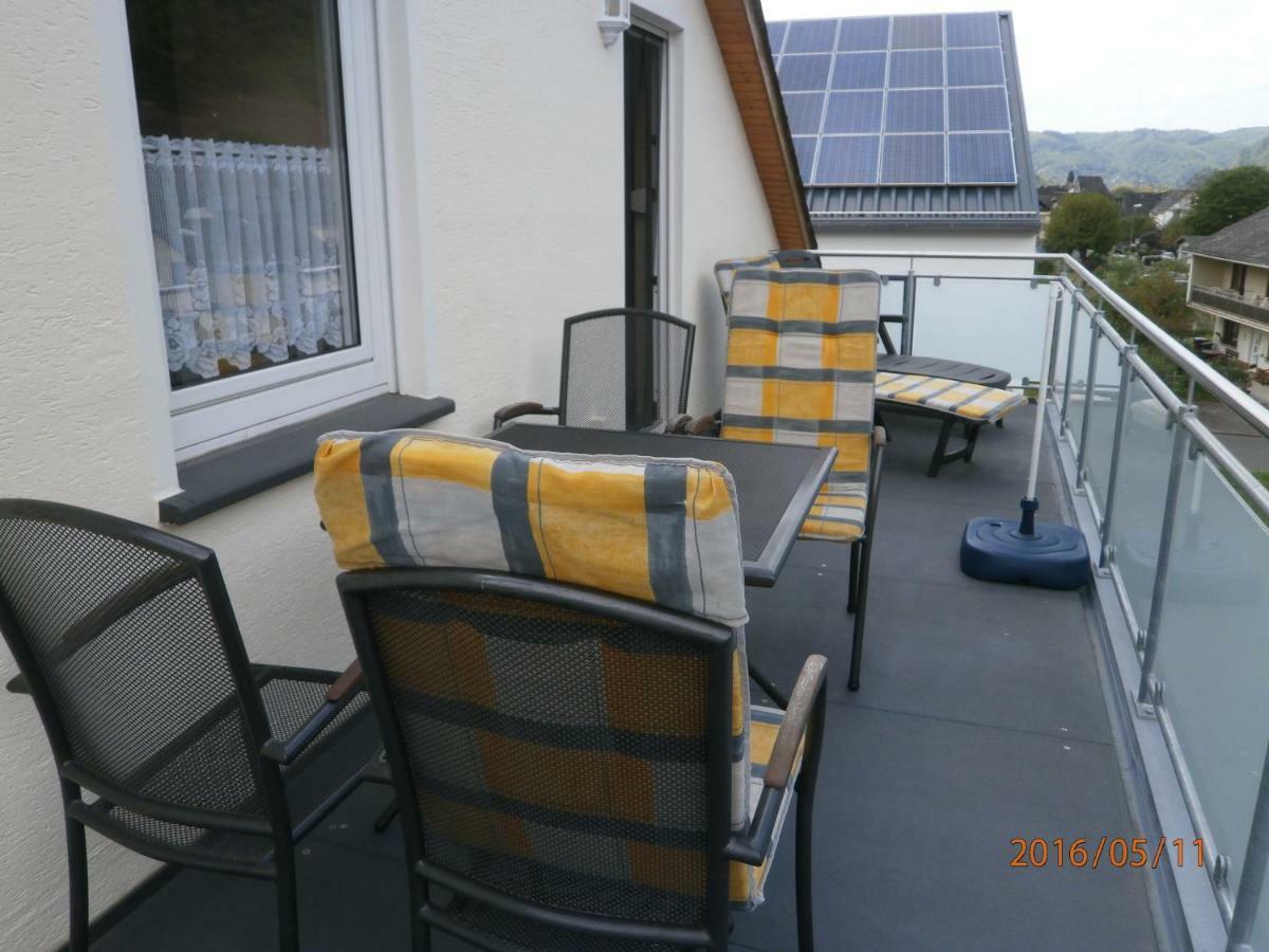 Fewo Moselblick Apartment Ernst Luaran gambar